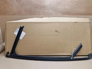 Peugeot 208 MK2 Front Left Door Window Channel Trim 9823226680 2019-on Genuine - Picture 1 of 9