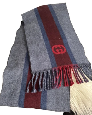 BUFANDA DE LANA CON LOGO GUCCI UNISEX USADA EN EXCELENTE ESTADO Foto 1 de 4