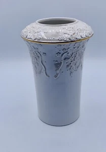 Carpie Iridescent Porcelain Trinket Dresser Box Floral Desgin Made in Italy 2 - Picture 1 of 7
