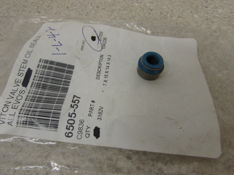 SELLO DE VÁSTAGO VÁLVULA HARLEY DAVIDSON H-D ROAD KING SOFTAIL ELECTRA GLIDE DYNA EVO  Foto 1 de 1