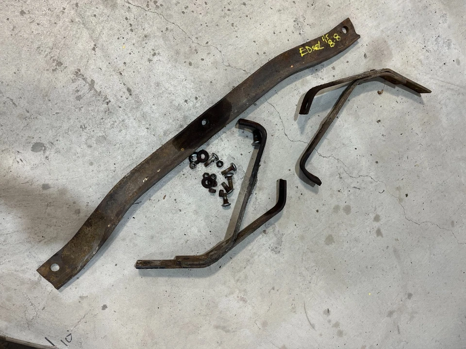 1958 58 Edsel Ranger Pacer parachoques trasero juego de soportes de montaje usado OEM ¡PROYECTO OE!! Foto 1 de 4
