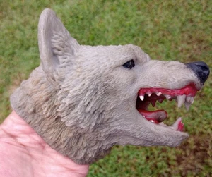 Stains Realistic Latex Wolf Head 6" Hand Puppet Vtg Werewolf Halloween Squishy - Picture 1 of 13