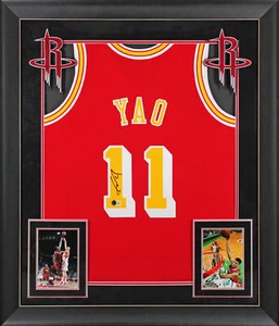 Rockets Yao Ming Signed Red M&N 2004-05 HWC Swingman Framed Jersey BAS Witnessed - Picture 1 of 2