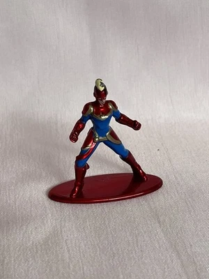 "Mini figura de acción de juguete de 2"" fundido a presión de metal nano figuras de metal Capitana Marvel juguetes Jada" Foto 1 de 4
