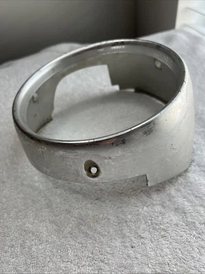 Bisel exterior derecho Ford Galaxie 1964, anillo de moldura de puerta de faro original Foto 1 de 4