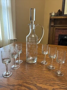 Tapón de jarra de cristal rumano vintage, 6 vasos, juego de aperitivo cordial ¡Bonito! - Imagen 1 de 10