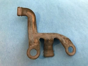 1986-1991 Corvette Drivers Side (LH) Spark Plug Retainer Metal Used GM # 1408757 - Imagen 1 de 2