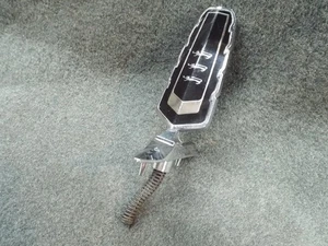 NOS LTD Hood Ornament 1975 1976  Ford 75 76 Landau Grill Emblem 302 351 400 460 - Foto 1 di 15