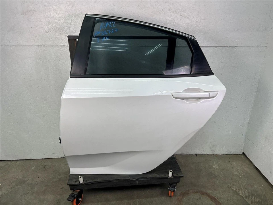 2016-2021 Honda Civic Sedan Driver Left Rear Side Door PC-WX Used OEM Foto 1 de 4