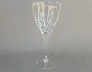 Royal Doulton Crystal Wine Glass - Tall Stemmed - Elegant - Design - Picture 1 of 9