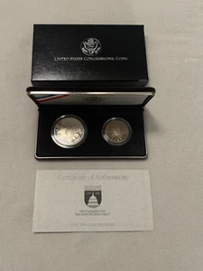 1989 US Mint Proclaiming The Triumph Of Democracy Silver Dollar & Half Dollar - Picture 1 of 3