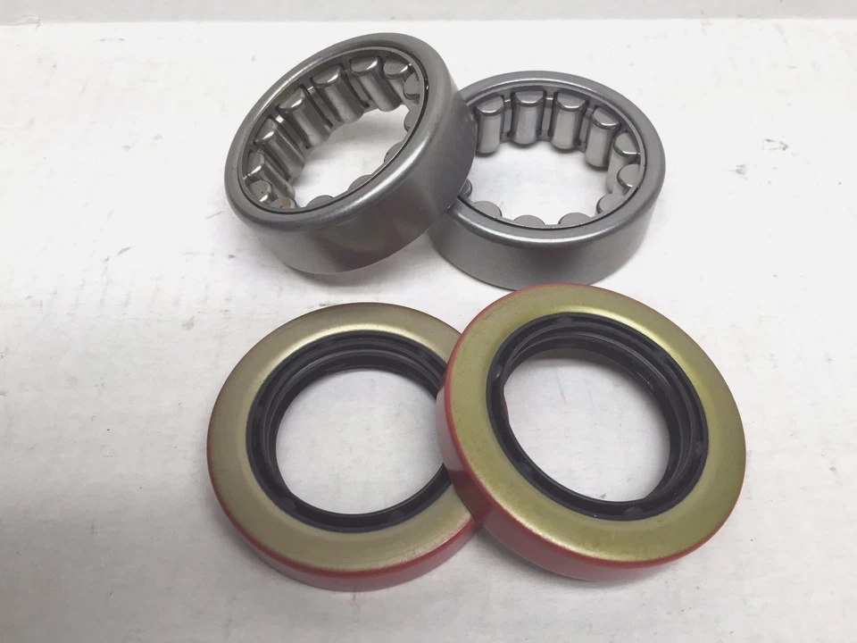 PAIR *NEW* Buick Chevrolet GMC Pontiac Rear Wheel Bearing & Seals - Image 1 of 1