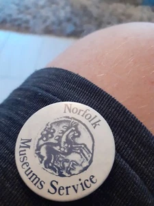 Norfolk Museums Service Vintage Badge - Picture 1 of 2
