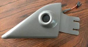 2004-08 Chevy Malibu Mirror Cover with Tweeter Speaker LEFT 22661170 OEM - Picture 1 of 3