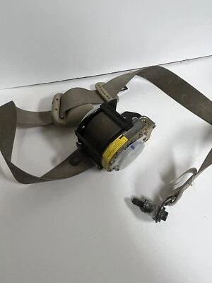 Ремень безопасности левый передний для водителя Toyota Land Cruiser Lexus LX470 цвет слоновой кости 2003-2006 от оригинального производителя  - Изображение 1 из 4