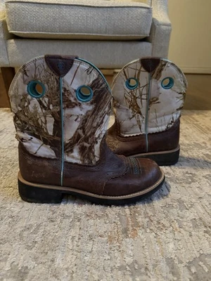 Ariat Fatbaby 10009503 Para Mujer 10 B Cuero Marrón Camuflado Parte Superior Botas de Paseo Occidentales Foto 1 de 4