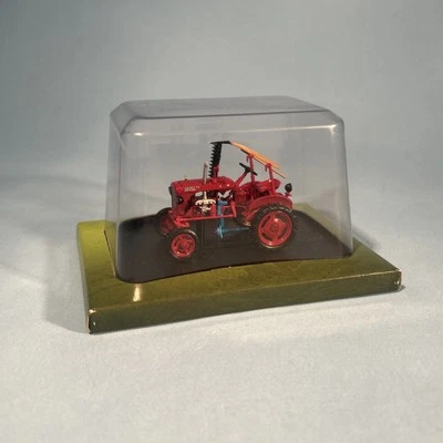 Hachette 1/42 Valmet 20 1955 Tractor * NEW - Image 1 of 4