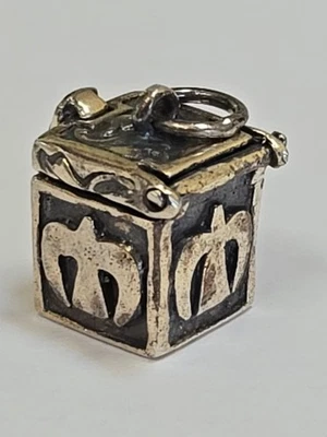 Plata de ley ~ Dije de caja de oración PHOENIX ~ "Fuera de las cenizas" ~ DE COLECCIÓN Foto 1 de 4