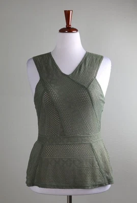 Camiseta sin mangas BCBG MAX AZRIA $158 verde encaje beige forrada Peplum Hanne talla grande Foto 1 de 4