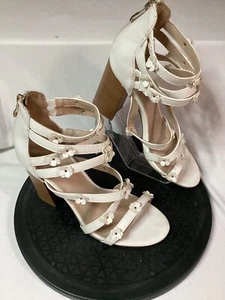 Nicole Miller Heels White Dainty Daisy Flowers Size 8 - Picture 1 of 9