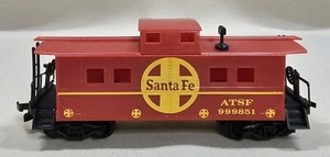 Life-Like HO Scale Atchison, Topeka and Santa Fe Railway Caboose ATSF 999851 - Picture 1 of 6
