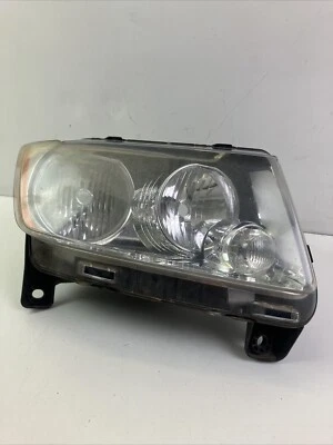 Farol de halogênio 2011 - 2013 Jeep Grand Cherokee cromado passageiro direito fabricante de equipamento original - Imagem 1 de 4