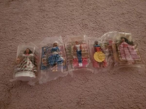 Global Mini Barbies Mcdonalds Puppen - Bild 1 von 2