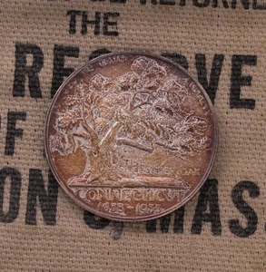 1935 Connecticut Commemorative Silver Half Dollar (B2568) - Picture 1 of 2
