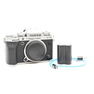 Fujifilm X-T5 40.2MP Spiegellose Digitalkamera Body #156 - Bild 1 von 8