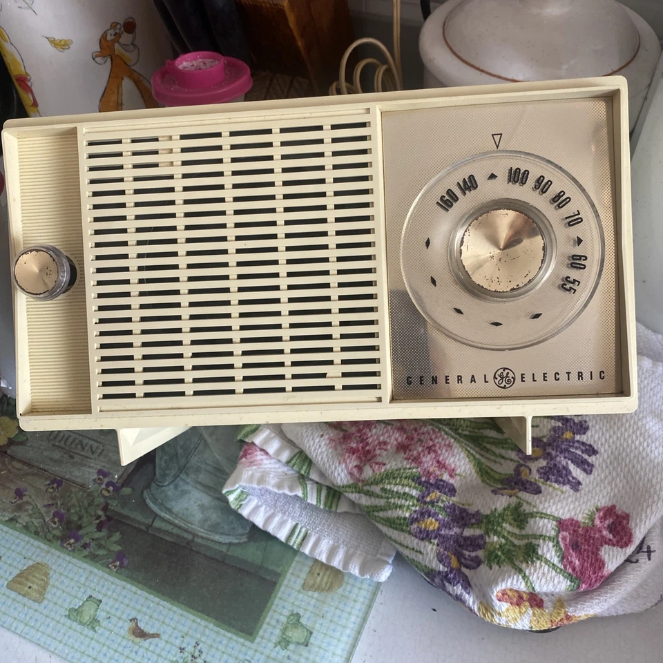 Radio General Electric vintage Foto 1 de 4