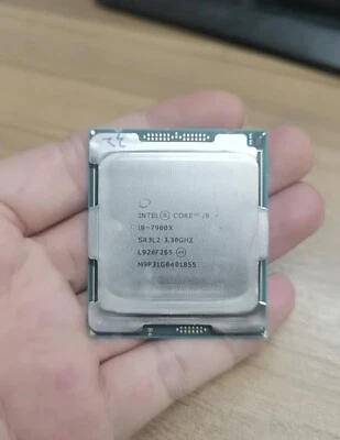 Intel Core I9-7900X LGA2066  SR3L2 3.3GHz 13.75MB Ten Core 140W CPU Processor - Image 1 of 2