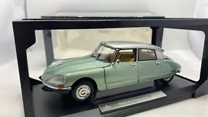 NV181724 Norev Citroen DS 23 Pallas 1972 1/18 Green metallic - Foto 1 di 6