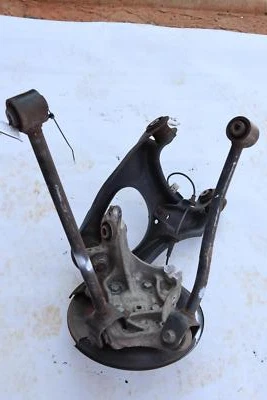 Honda Accord 2013-2015 sedán de 3,5 L eje trasero izquierdo buje nudillo con brazos OEM Foto 1 de 4