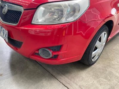 HOLDEN BARINA TK 12/2005-09/2011 LEFT FOGLAMP BLANKING PLATE - image 1 of 4