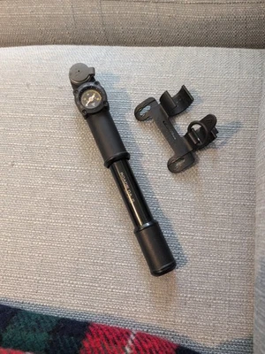 Topeak Roadie DA G with Gauge - Dual Action Mini Pump - Image 1 of 2