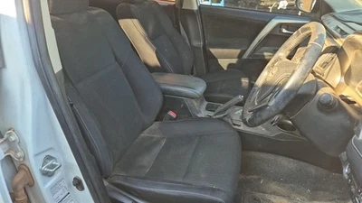 TOYOTA RAV4 XA40 12/2012-12/2018 RIGHT SRS A/BAG STEERING WHEEL - image 1 of 4