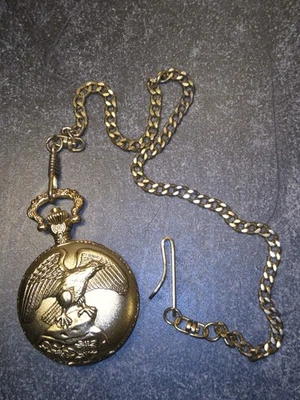 Vtg Watch-It Quartz Gold Tone Pocket Watch With Chain "Bald Eagle" Needs Battery - Image 1 of 4