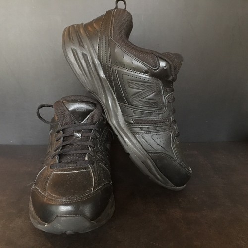 Scarpa sportiva da corsa New Balance nera da uomo MX401V2B taglia USA 9 5