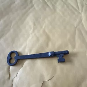 Antique Vintage Old Skeleton Key Closed Barrel Combine Shipping - Picture 1 of 6