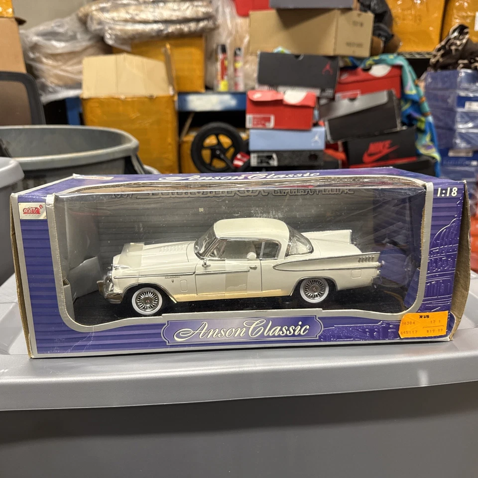 Anson 1957 Studebaker Golden Hawk (Die-cast - 1 18 Scale) Slight Box Damage  - Image 1 of 4