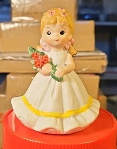 GEORGE GOOD CORPORATION CERAMIC GIRL IN WHITE DRESS WITH BOUQUET 3.5" FIGURINE  - Picture 1 of 6