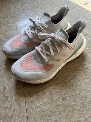 Zapato para correr Adidas UltraBoost Prime azul para mujer talla 9 Foto 1 de 4