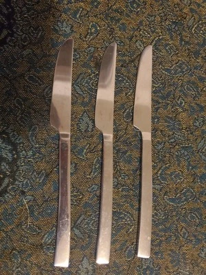 3 cuchillos de cena Ikea Mard Foto 1 de 2
