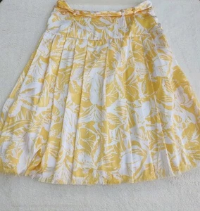OSCAR DE LA RENTA Women's Size 8 Yellow Floral Pleated Skirt with Belt & Fringe - Picture 1 of 12