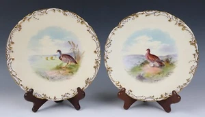 Par de platos antiguos de perdiz de urogallo pintados a mano de madera de cuña por James Hodgkiss - Imagen 1 de 10