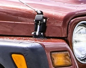 Aluminum Adjustable Hood Catch With Hardware for Jeep Wrangler TJ 1997-2006 - Bild 1 von 2