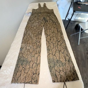 True Blend Bib Overalls Mens M 40 Camo Hunting Full Foliage Invisible Pine NWT - Picture 1 of 20