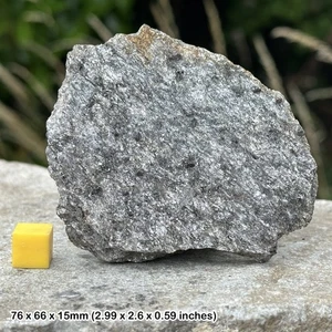 Mica schist - metamorphic teaching rock, classroom study crystal - Picture 1 of 1