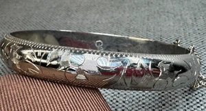 Vintage Japan Sterling Silver 925 Etched Bangle Bracelet 6.5 in Small/Med Wrist - Picture 1 of 6