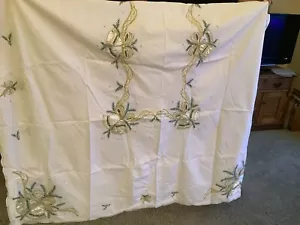 Christmas Table Cloth ( in the style of Broderie Anglaise) With Bell Motif, - Picture 1 of 11